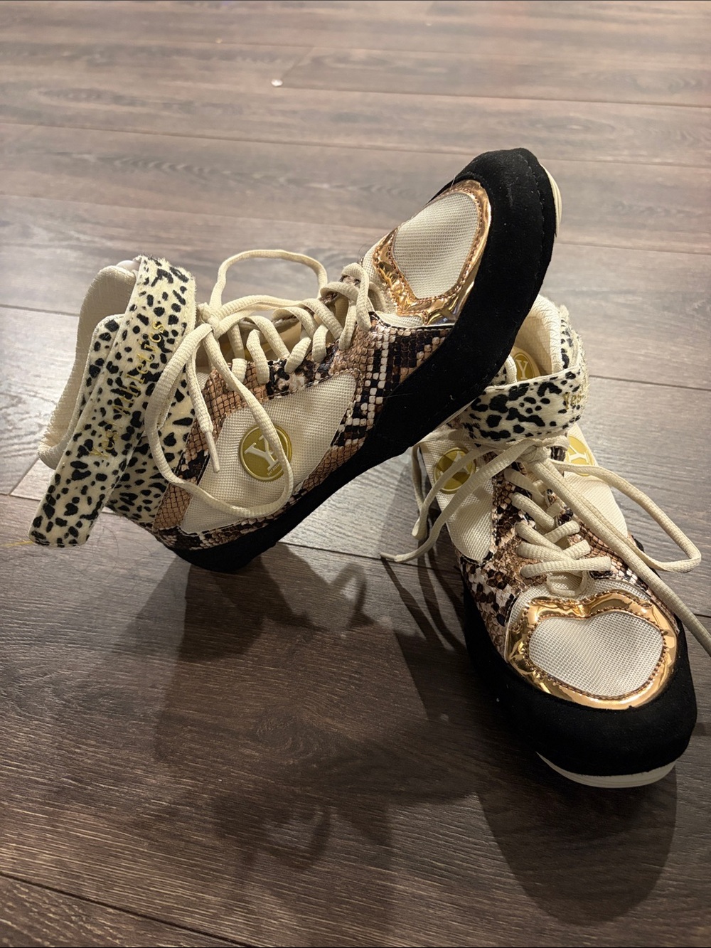 Mixed Animal-Print High-Top Wrestling shoes in Black & Cream